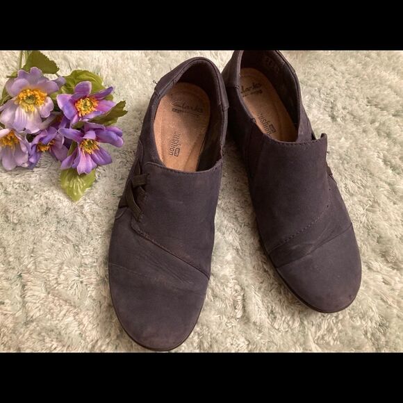 Clark’s Soft Cushion Slip On Shoes - Picture 1 of 7